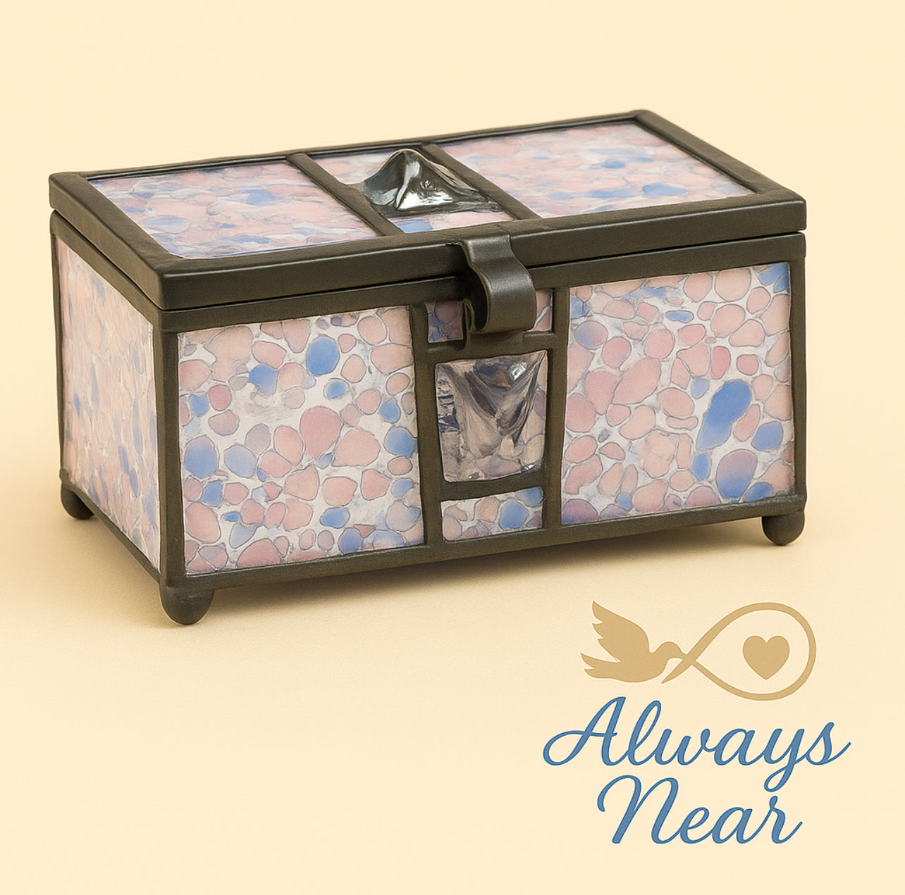Orchid Bloom – Handcrafted Glass Keepsake Chest